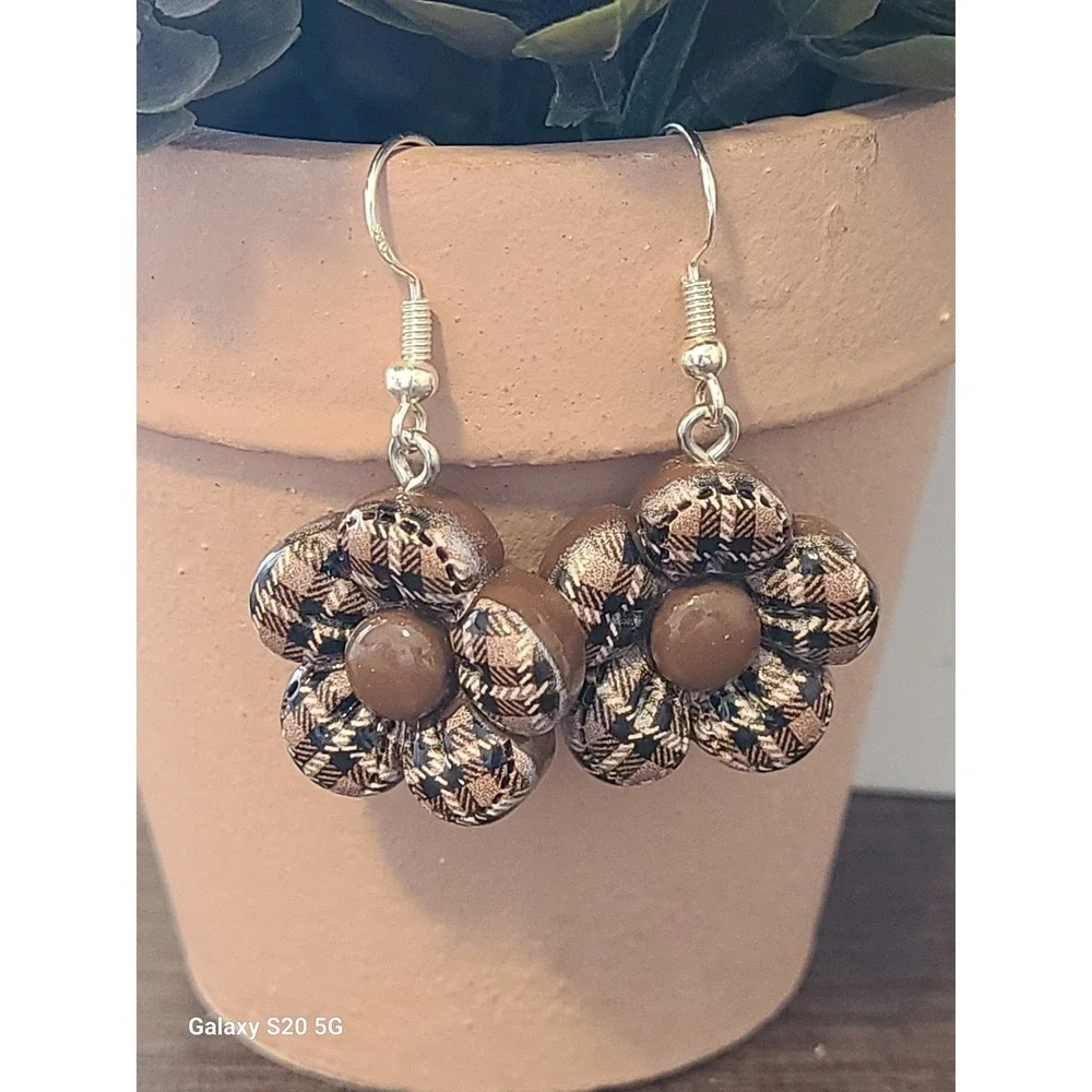 Brown Plaid Flower Drop‎ Earrings Floral Dangle Silver Tone Fishhook Handcrafted